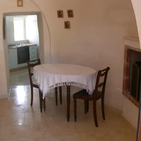 בית נופש Donnagnora אוסטוני