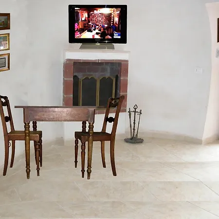 בית נופש Donnagnora אוסטוני